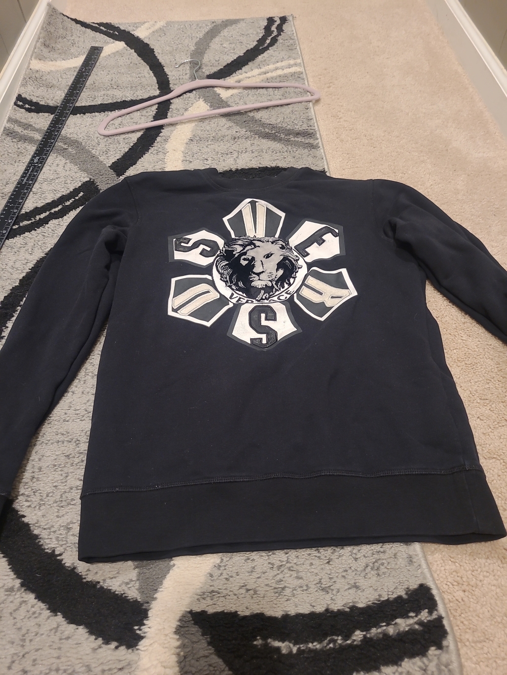 VERSACE VERSUS Black Sweatshirt Embroidered Leather Logo Small Read!!!!